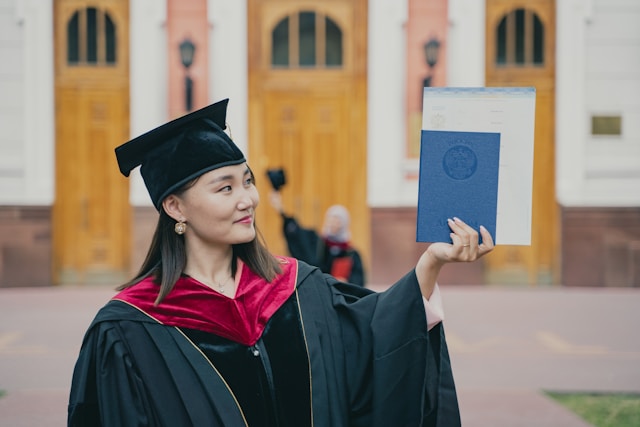 What Are the Parts of a Diploma Design?
